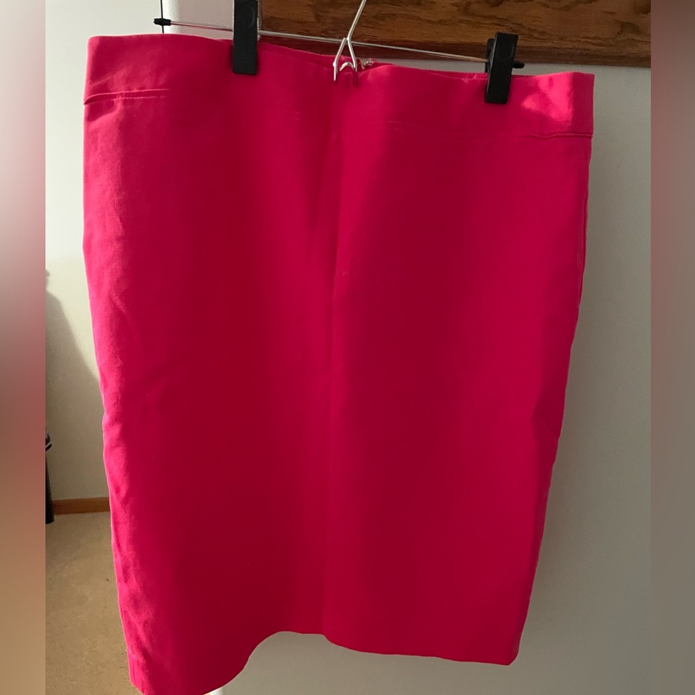 Liz Claiborne size 14 pink skirt